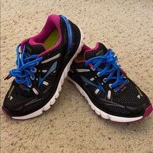 Brooks Transcend Black running shoes